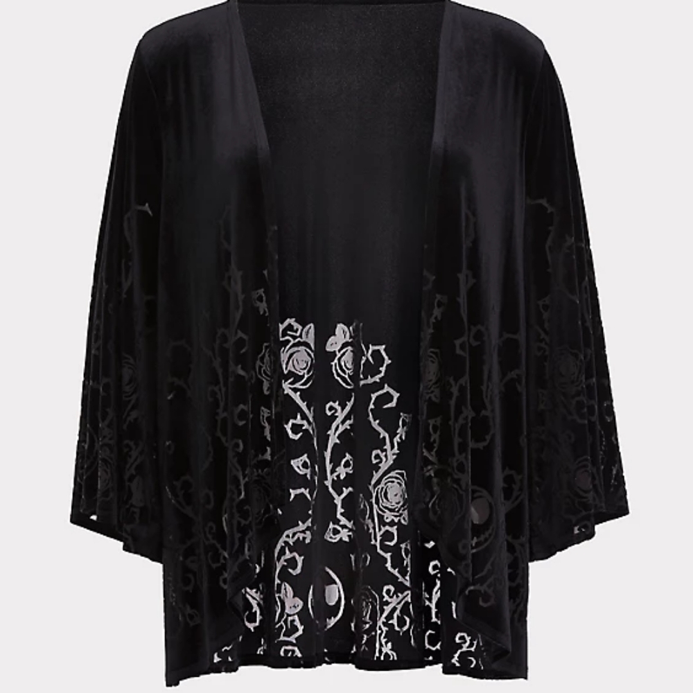 Torrid Black Velvet Kimono with Floral Design
*Nightmare before Christmas *
